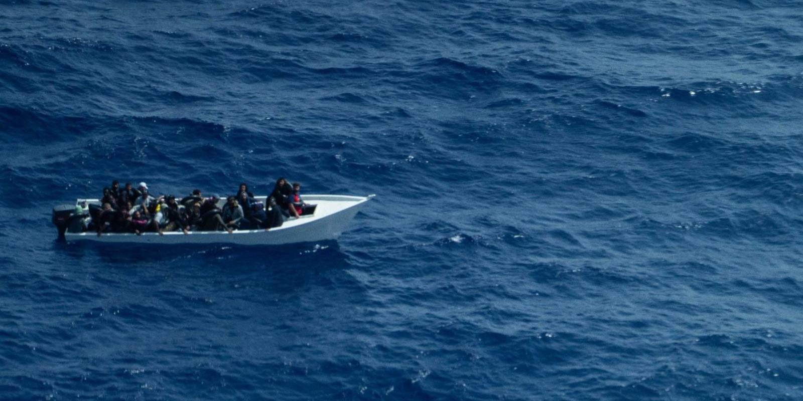 Un barchino identico a quello naufragato ieri a poche miglia di Lampedusa era stato segnalato in difficoltà tre giorni fa da Sea-Watch. Nessuno è intervenuto Un barchino identico a quello naufragato ieri a poche miglia di Lampedusa era stato segnalato in difficoltà tre giorni fa da Sea-Watch. Nessuno è intervenuto